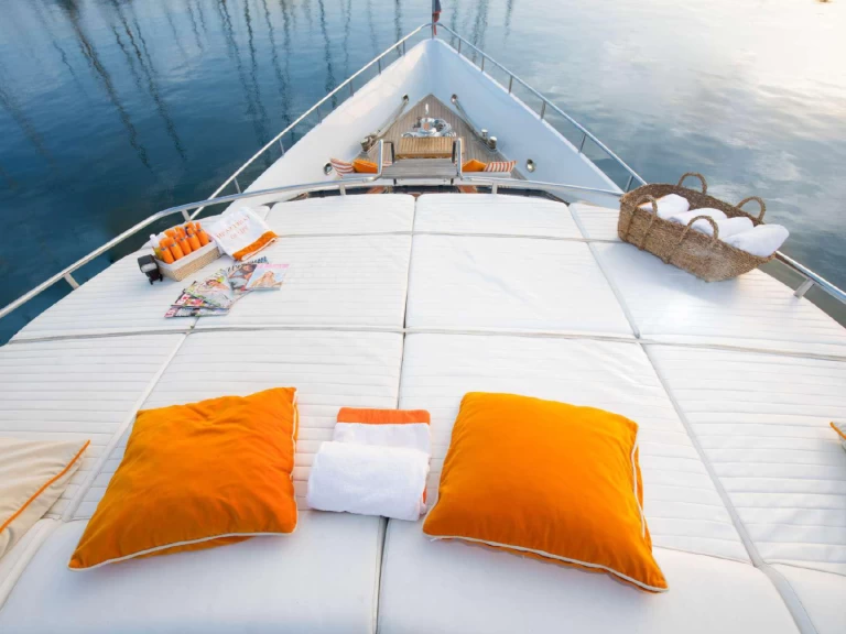 Luxury Yacht hire in Barcelona - Heesen 92,6