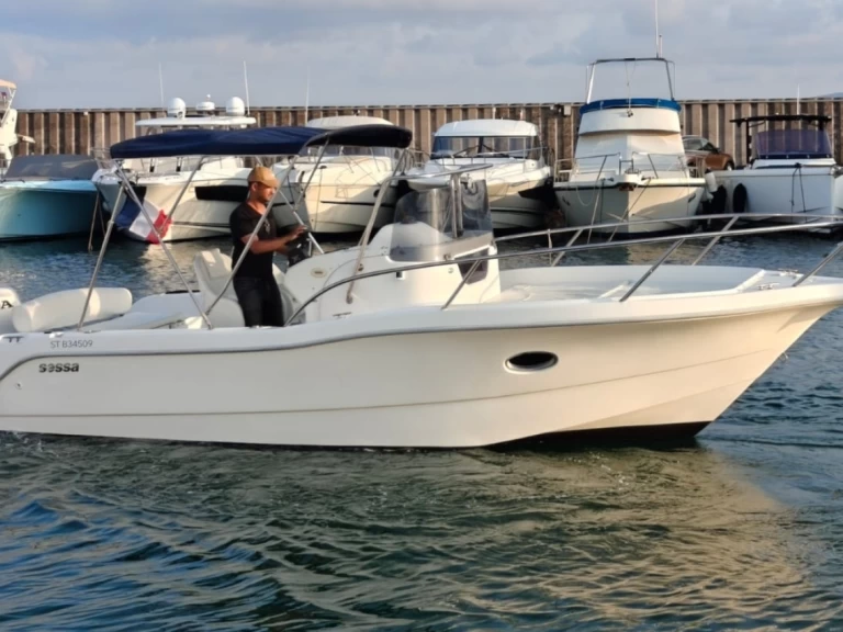 Motorboat hire in Sainte-Maxime - Sessa Marine Key Largo 23