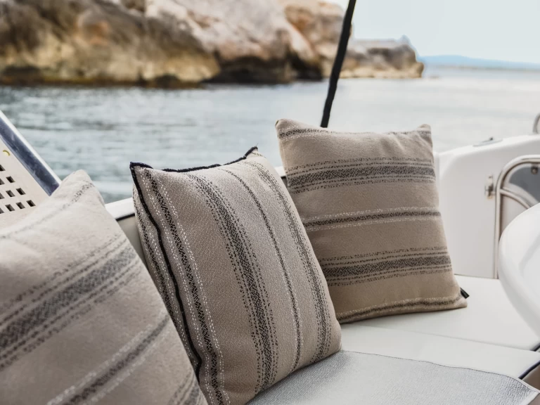 Luxury Yacht hire in l'Estartit - Doqueve Majestic