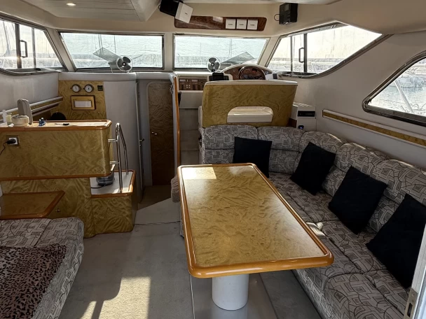 Charter a Princess Princess 360 Fly in Coma-ruga on Samboat