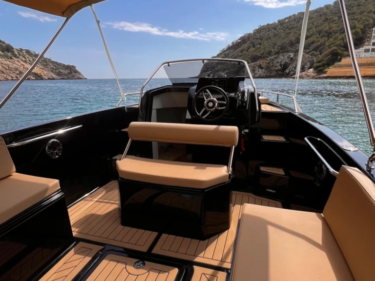 Motorboat hire in Santa Eulària des Riu - Nuva Nuva M6
