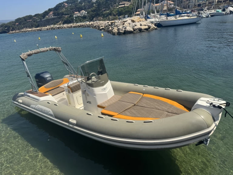 RIB hire in La Madrague - Capelli Tempest 690 Luxe