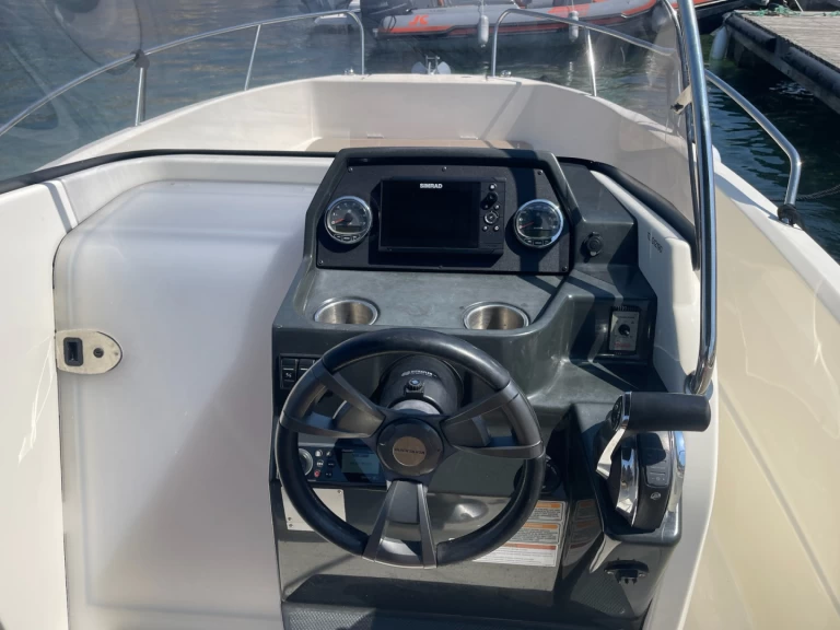 Hire Motorboat with or without skipper Quicksilver La Madrague