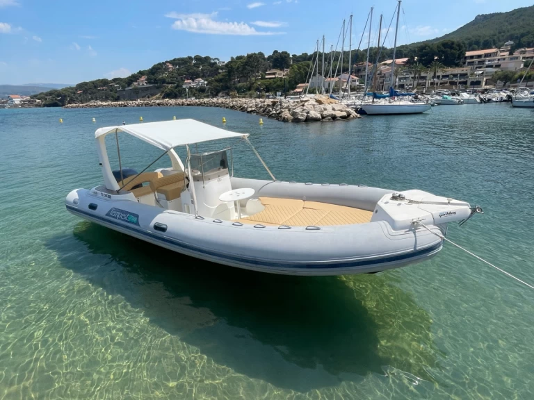 Charter a Capelli Tempest 750 in La Madrague on Samboat