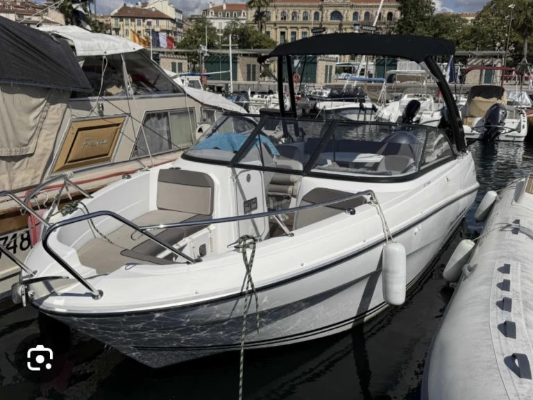 Motorboat to hire Les Issambres at the best price