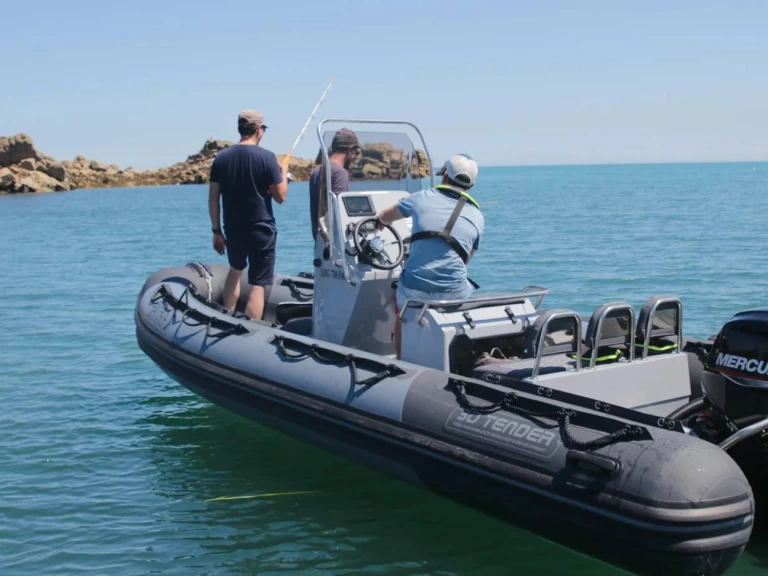 Yacht hire Saint-Quay-Portrieux cheap 3D Tender 600 Patrol