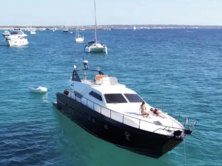 Hire Luxury Yacht Ferretti with a boat licence