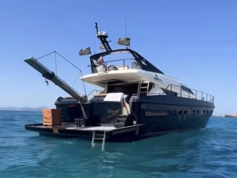 Luxury Yacht to hire Port Esportiu Marina d'Eivissa at the best price