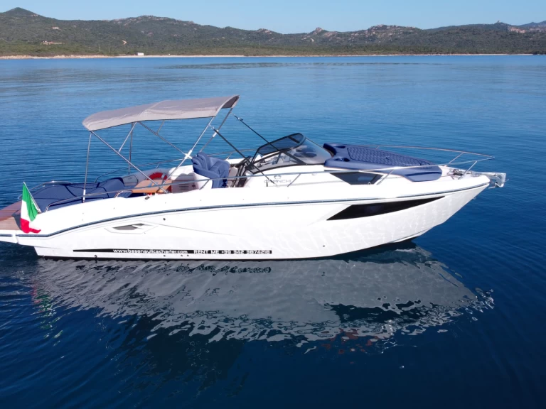Charter a Cranchi Endurance 30 in Porto Cervo on Samboat