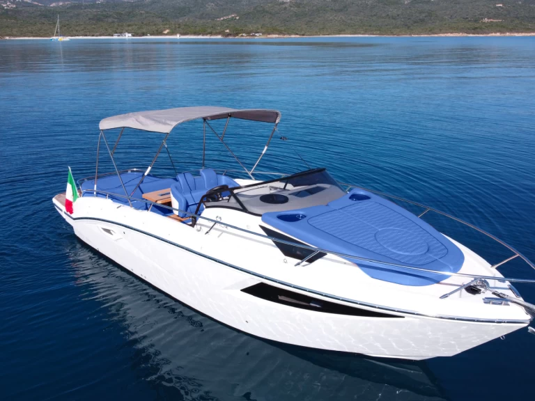 Hire Motorboat with or without skipper Cranchi Porto Cervo