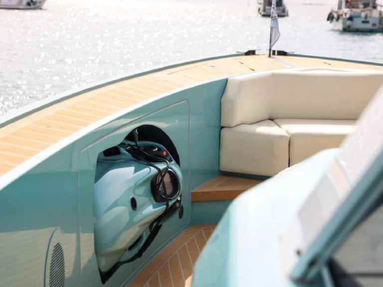 Yacht hire Cannes cheap 55 S