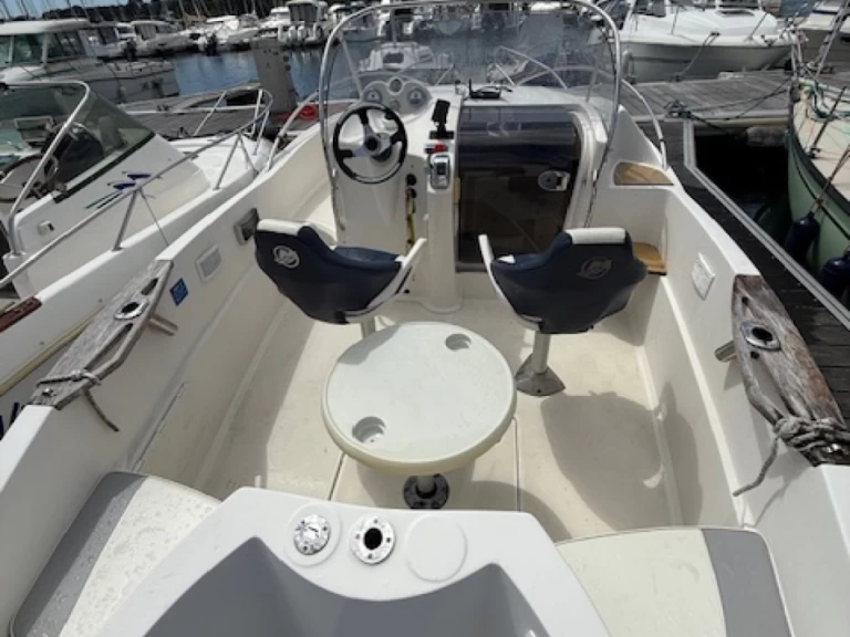 Motorboat to hire Bénodet at the best price