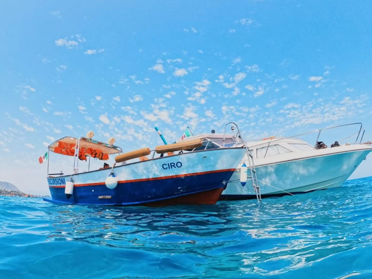 Yacht charter Porto di Cefalù - Windy Windy 27 CC on SamBoat