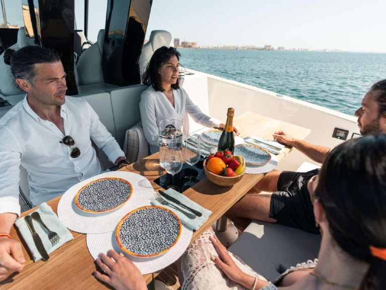 Hire a Tesoro 40 Cannes