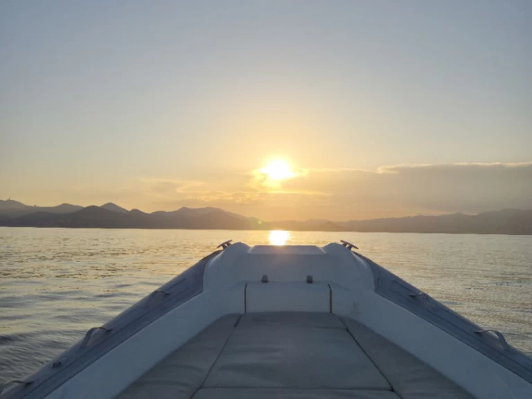 Hire a Marco E-Motion 29’ Mandelieu-la-Napoule