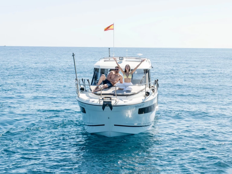 Hire a Jeanneau Merry Fisher 895 Cruiser Alicante