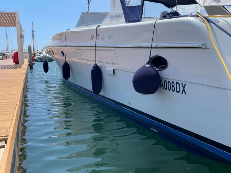 Yacht charter Salerno - Rizzardi INfive on SamBoat