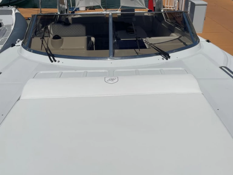 Hire a Rizzardi INfive Salerno