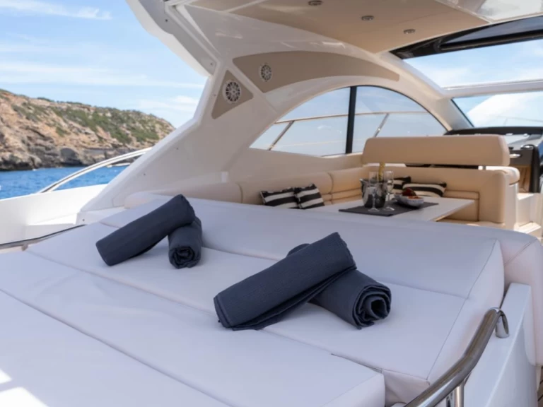 Yacht hire Golfe-Juan cheap Camargue 50