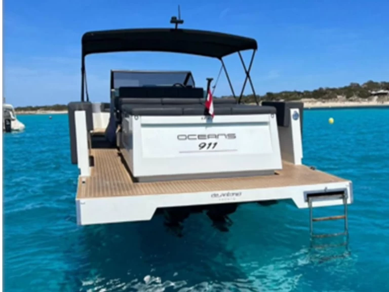 Yacht charter Ibiza Town - DE ANTONIO Yachts 33 on SamBoat