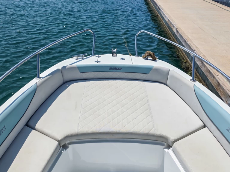 Motorboat to hire Pula at the best price