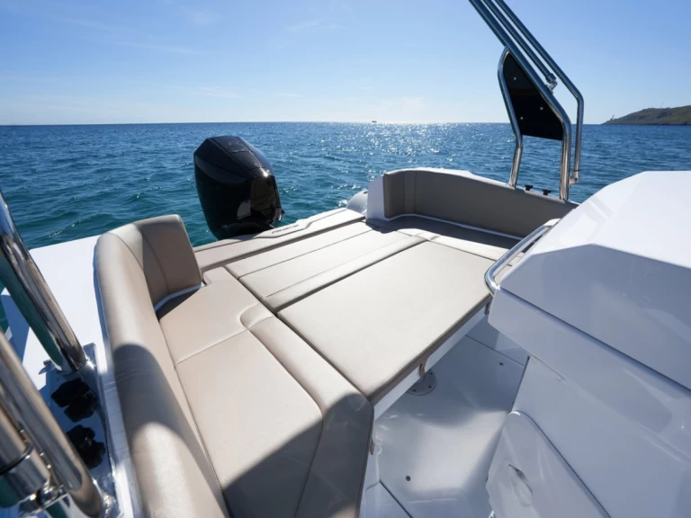 Yacht charter Pula -  Italboats Predator 700 on SamBoat