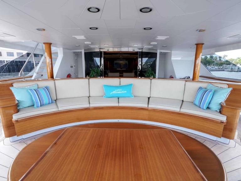 Charter a Trinity Yachts ASPEN ALTERNATIVE in Panama on Samboat
