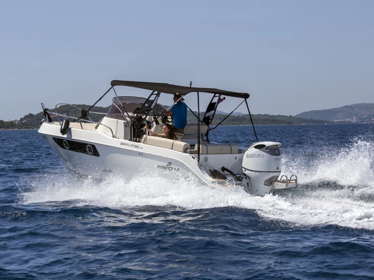 Hire Motorboat Mingolla with a boat licence