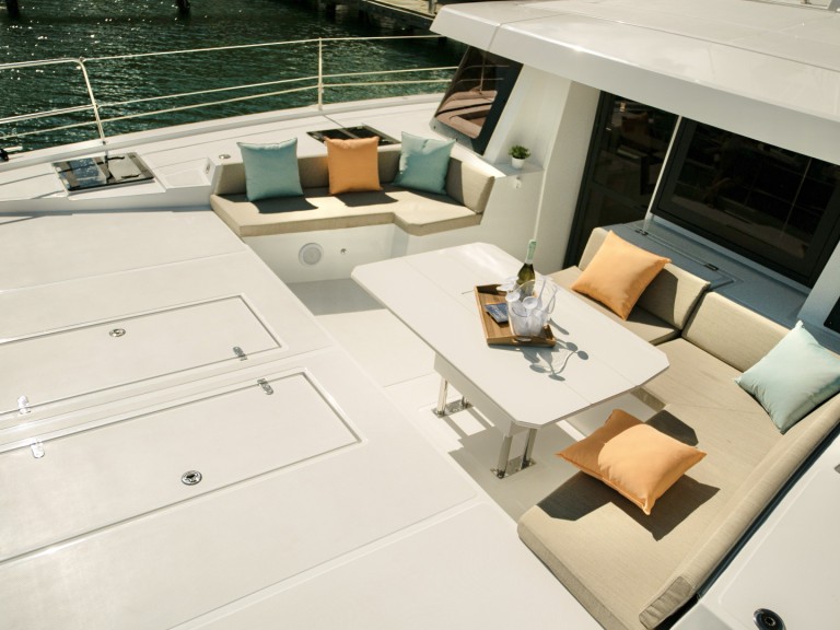 Yacht charter Parham Town - Bali Bali 4.8 on SamBoat