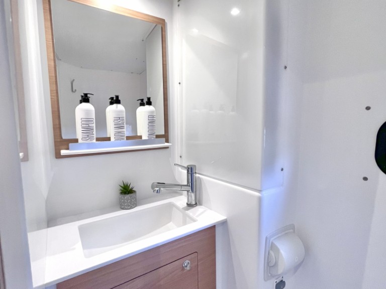 Yacht hire Parham Town cheap Bali Catspace Voile