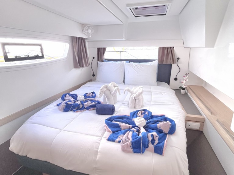 Hire Catamaran with or without skipper Fountaine Pajot Parham Town