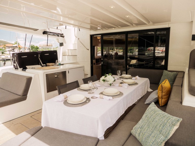 Charter a Lagoon Lagoon 55 in Parham Town on Samboat