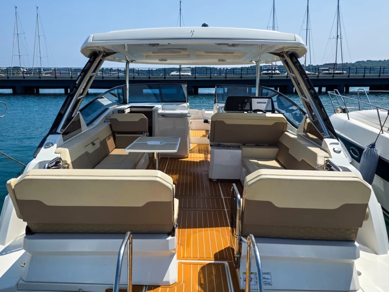 Yacht charter Pula - Aquila Aquila 32 Sport on SamBoat