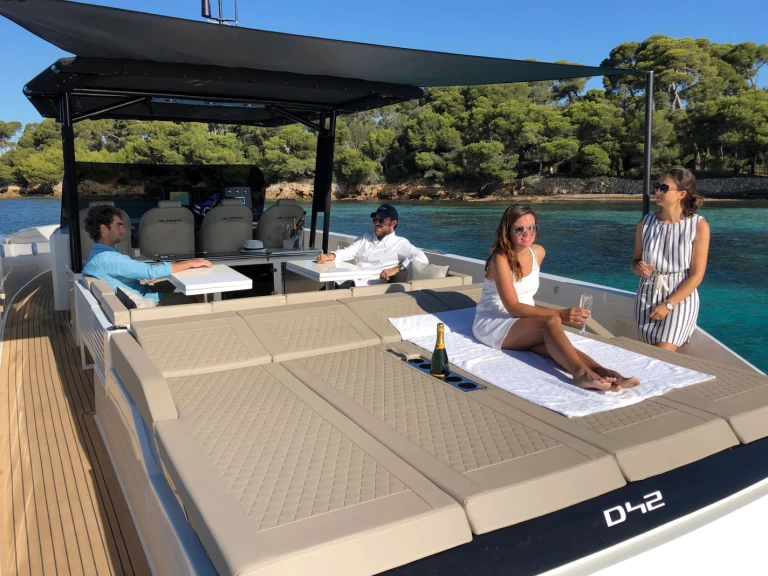 Yacht hire Cannes cheap D42
