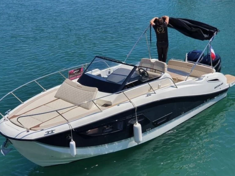 Motorboat to hire Juan-les-Pins at the best price