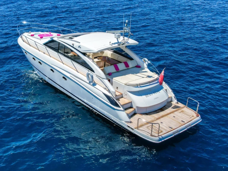 Charter a Princess Princess V56 in Juan-les-Pins on Samboat