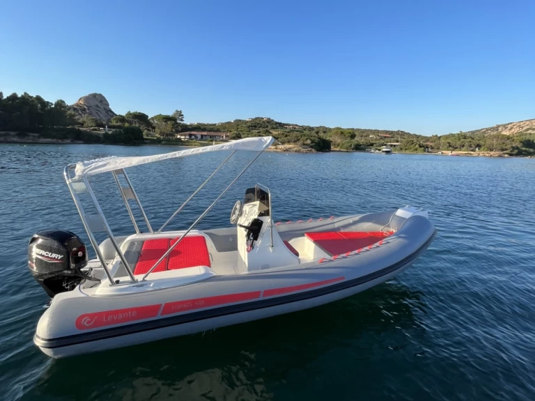 Hire RIB GTR MARE srl with a boat licence