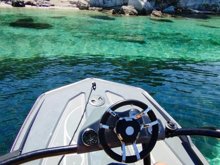 Yacht hire Golfe-Juan cheap Awash 370