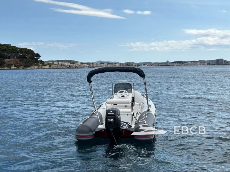 Yacht hire Palamós cheap 495