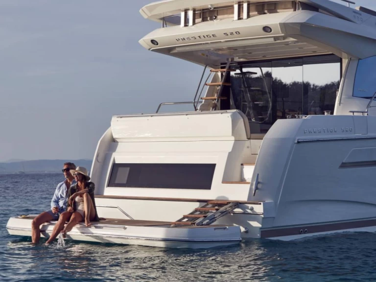 Hire Motorboat with or without skipper Prestige Saint-Laurent-du-Var