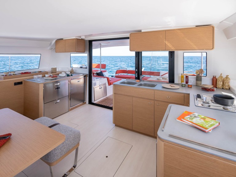 Yacht hire Le Marin cheap Excess 14