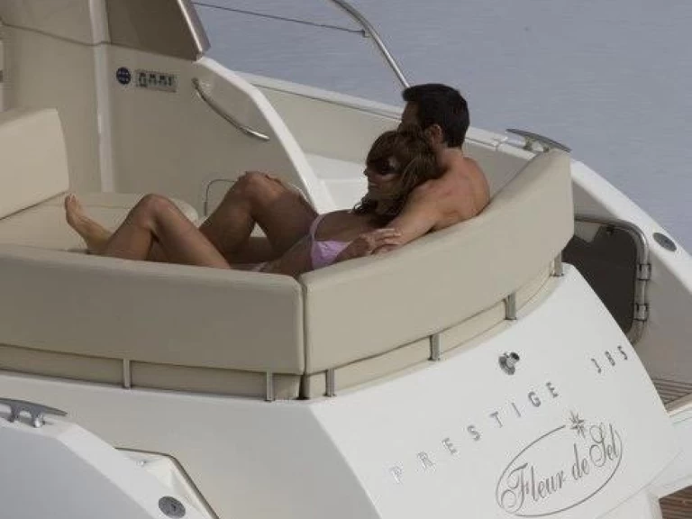 Hire Motorboat with or without skipper Prestige Juan-les-Pins