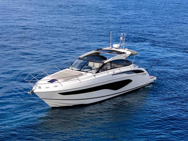 Hire Luxury Yacht with or without skipper Princess Golfe-Juan