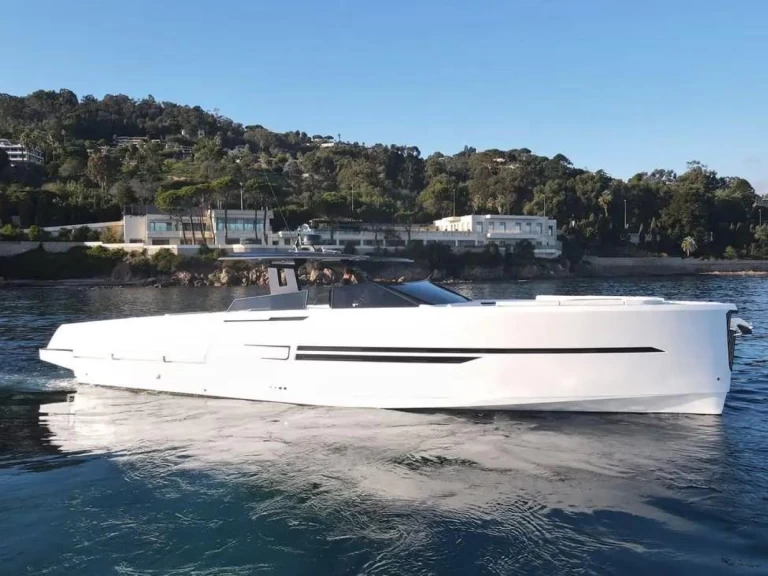 Charter a OKEAN 55 in Golfe-Juan on Samboat