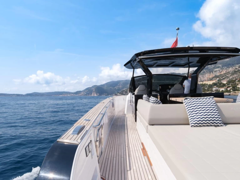 Hire Luxury Yacht with or without skipper Pardo Yachts Monaco