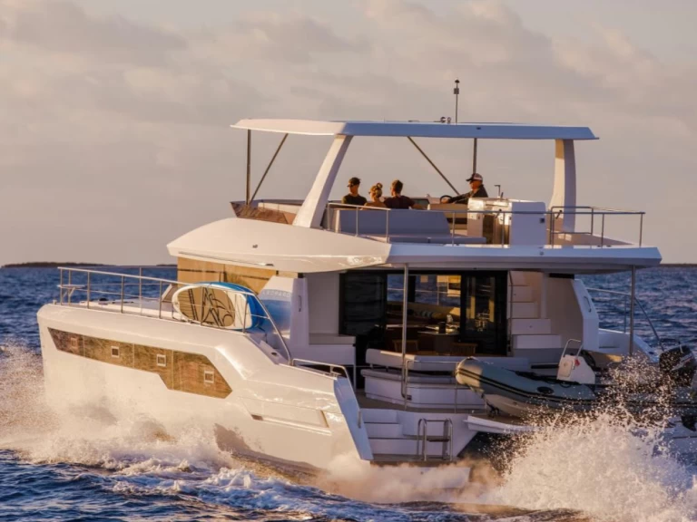 Hire Motorboat with or without skipper Leopard Antibes
