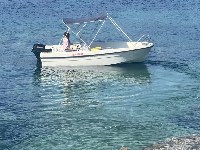 Charter a Terhi 445 C in Calvi on Samboat