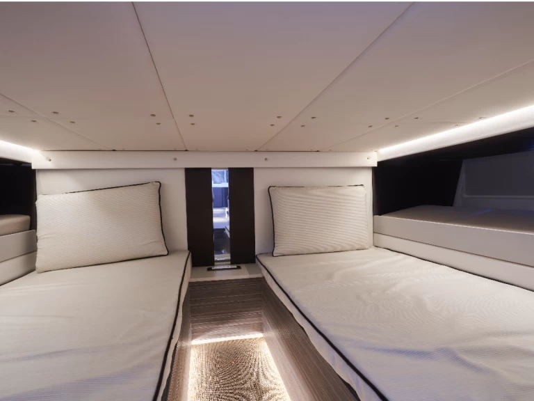 Hire Motorboat Nassima40 with a boat licence