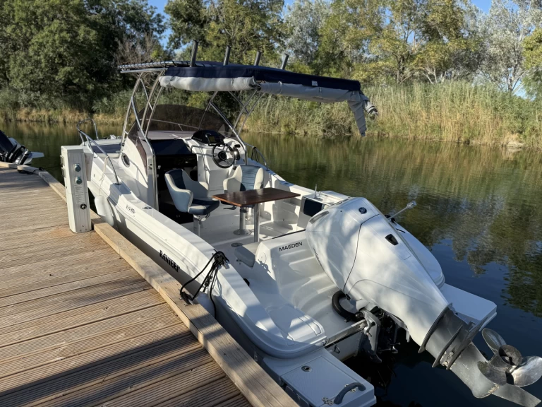 Hire a Ranieri EVO 22 Mandelieu-la-Napoule