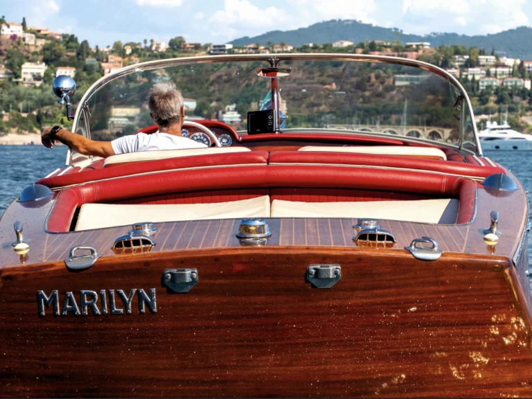 Motorboat to hire Mandelieu-la-Napoule at the best price